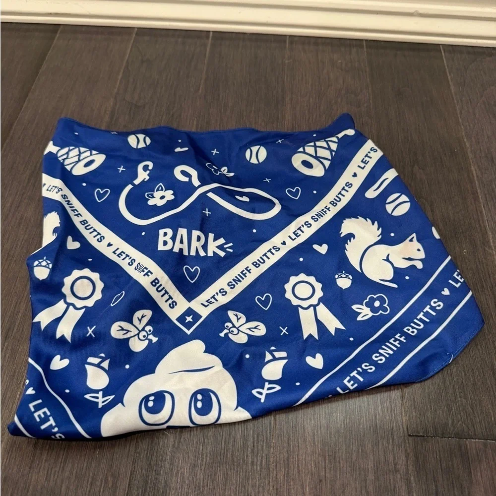 NWT Barkbox Let’s Sniff Butts Blue Bandana with Playful Print
